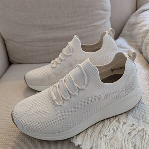 Cream Knit Sneakers